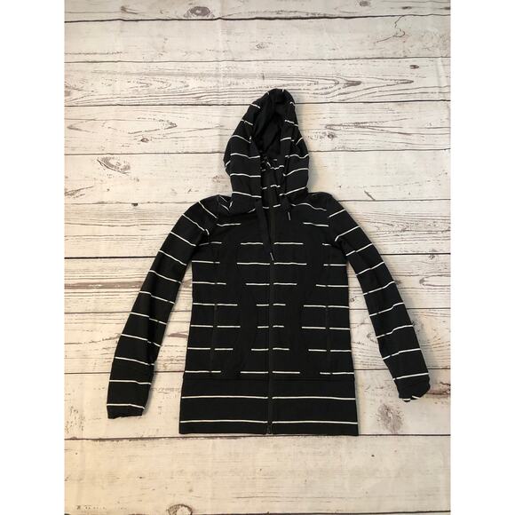 Lululemon Womens Black Strided Jacket Size 4 in good condition - Picture 1 of 6